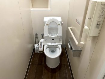大阪市福島区　コンビニエンスストアのトイレ清掃！